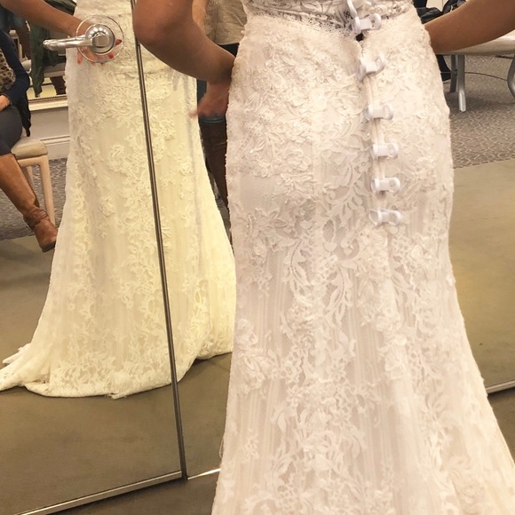 Brand new size 2 gown - Picture 4 of 6